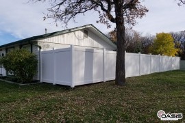 Plastic Fencing: A Durable Option for Your Yard, Saskatoon, Saskatchewan